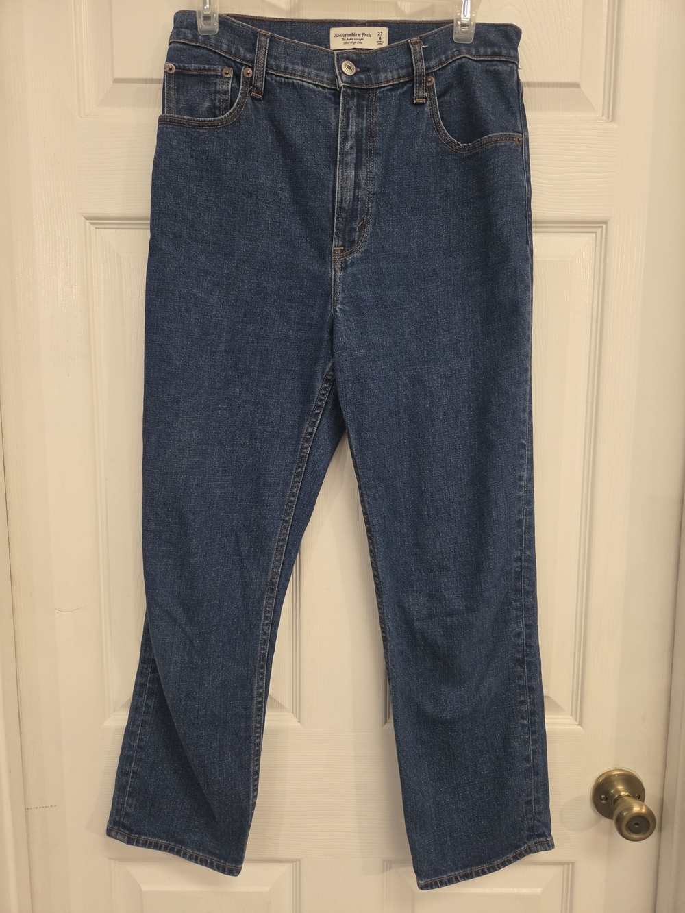 Abercrombie & Fitch The Ankle Straight - Ultra High-Rise